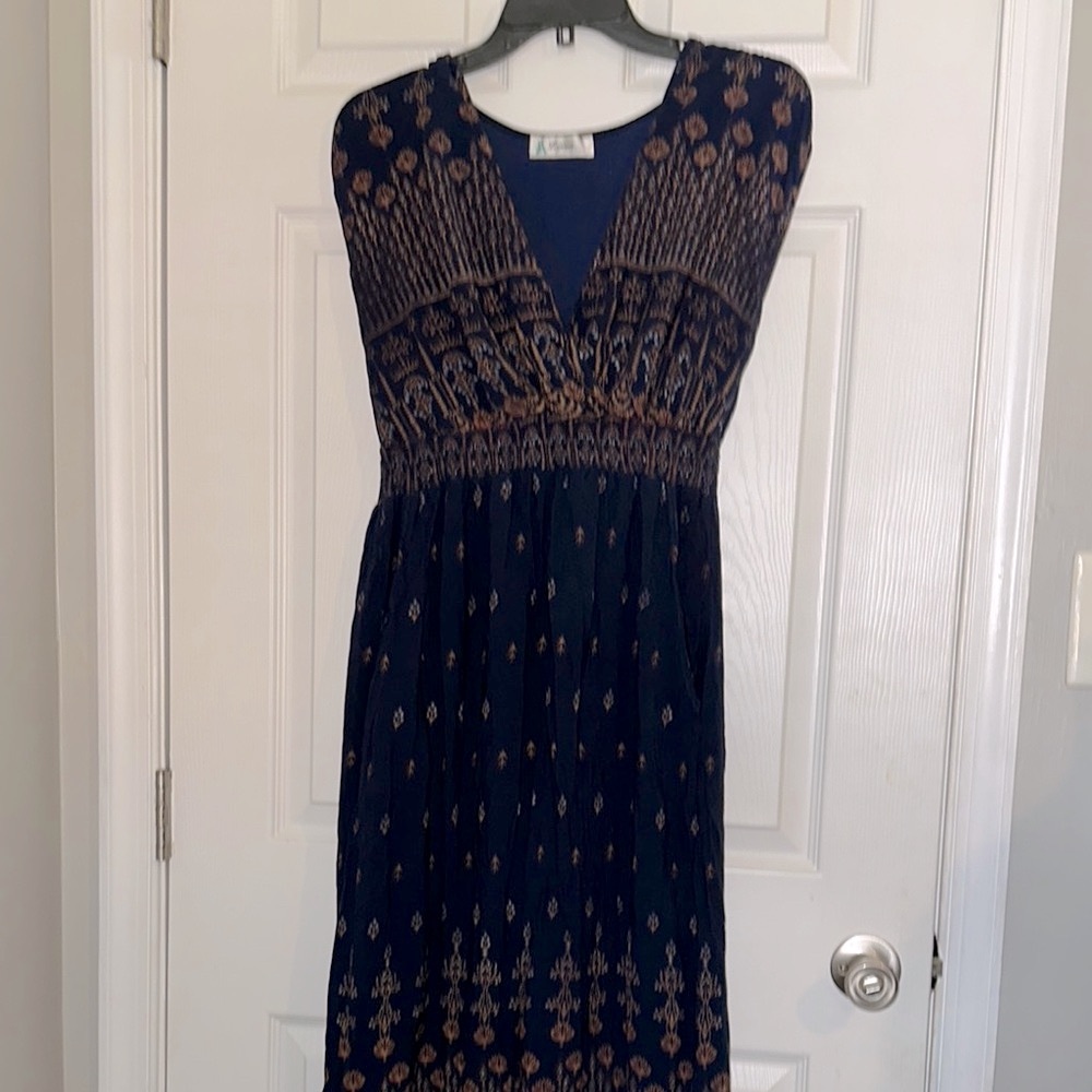 Elegant Navy and Gold Maxi Dress